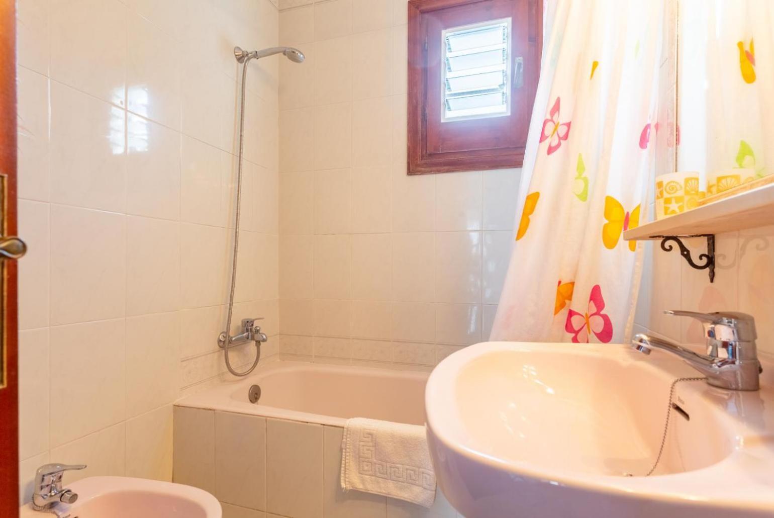 Villa Emilio Cala En Porter  外观 照片